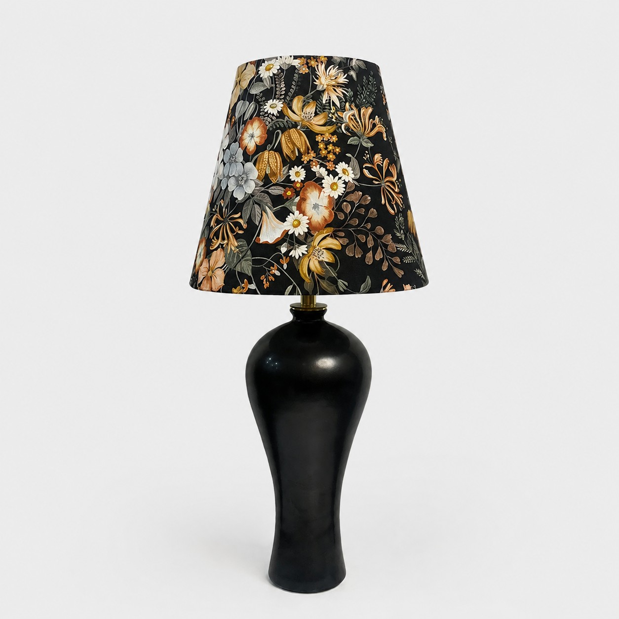 Black Floral shade pattern table lamp