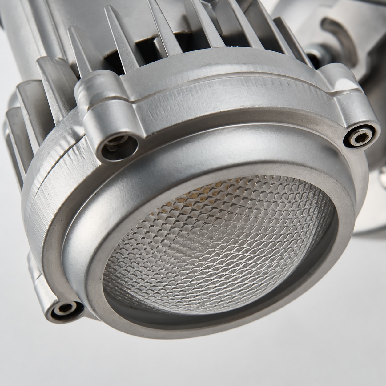 Textured diffuser for soft, comfortable illumination