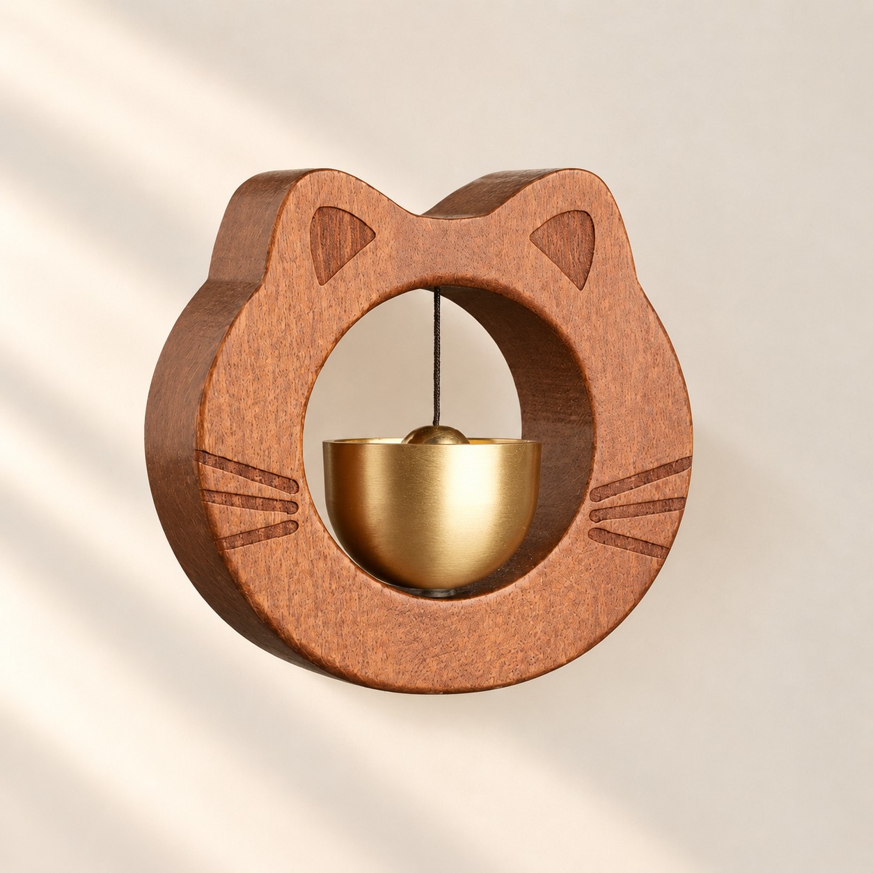Lucky Cat, Walnut