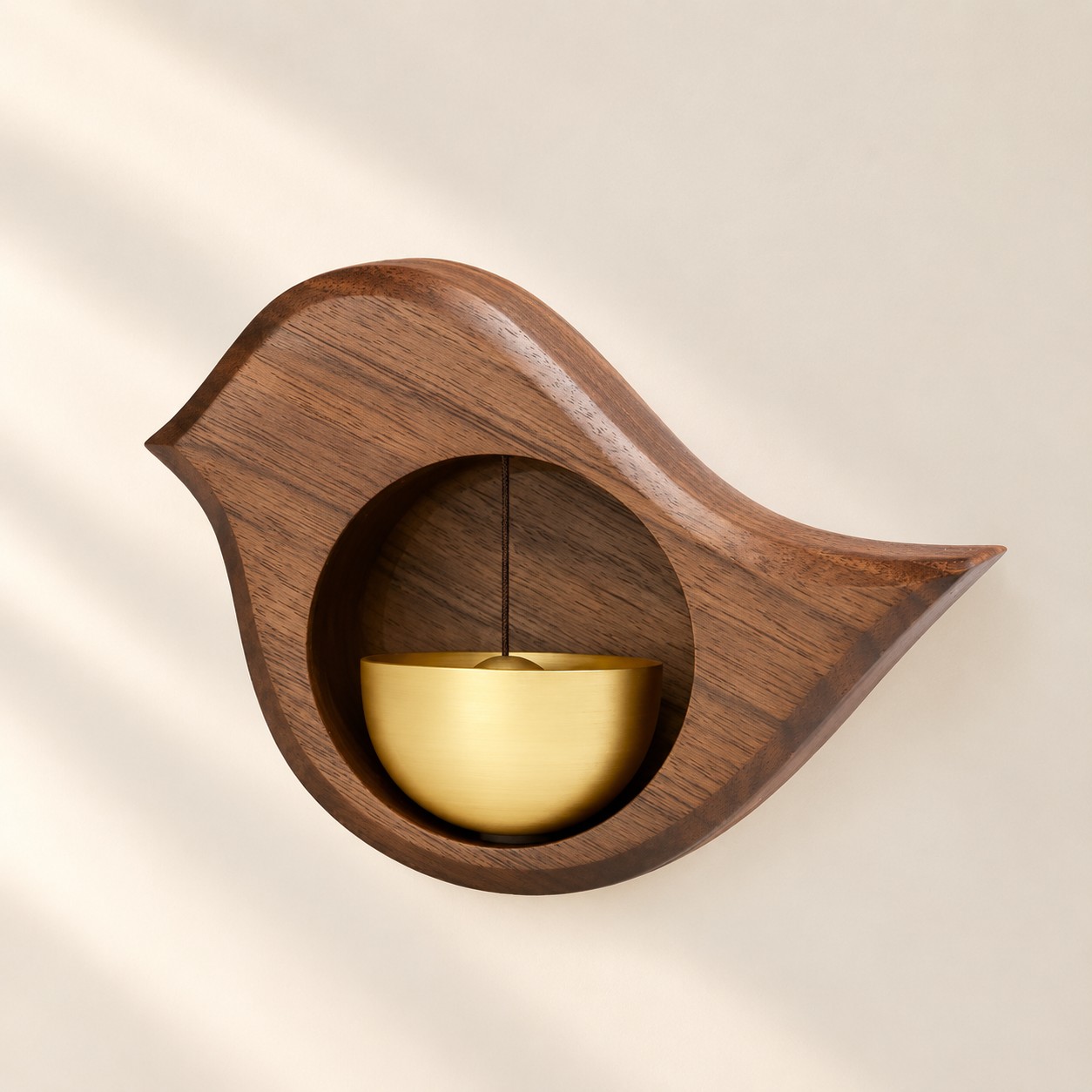 Magpie, Black walnut
