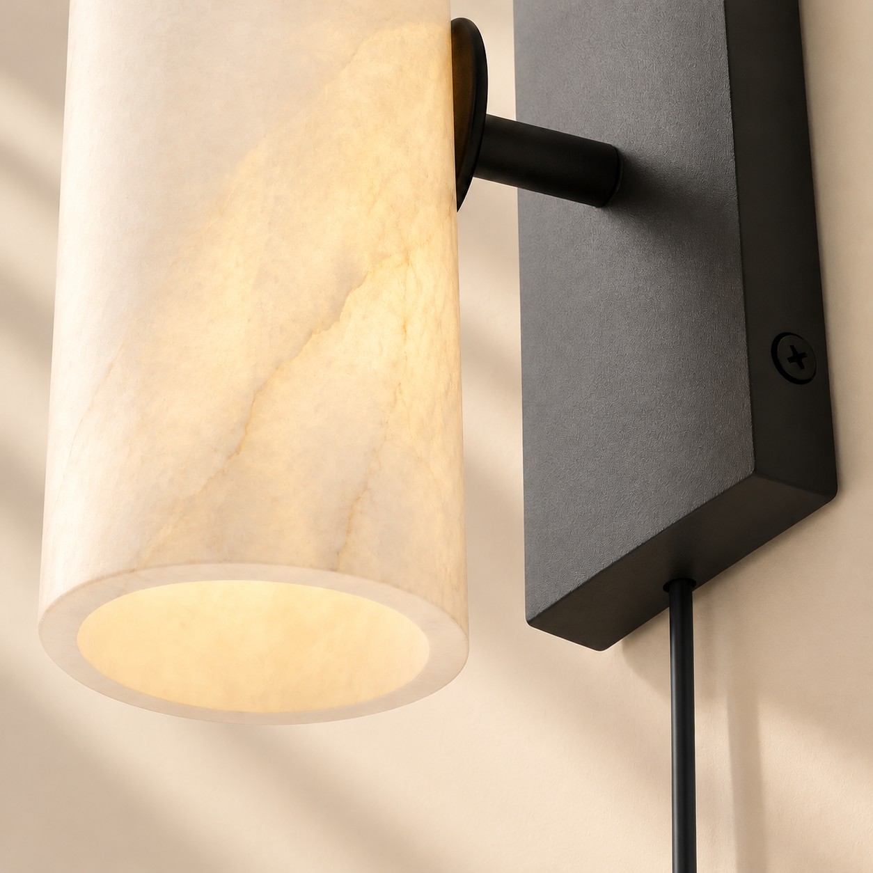 Tubo luminoso in marmo con base aperta