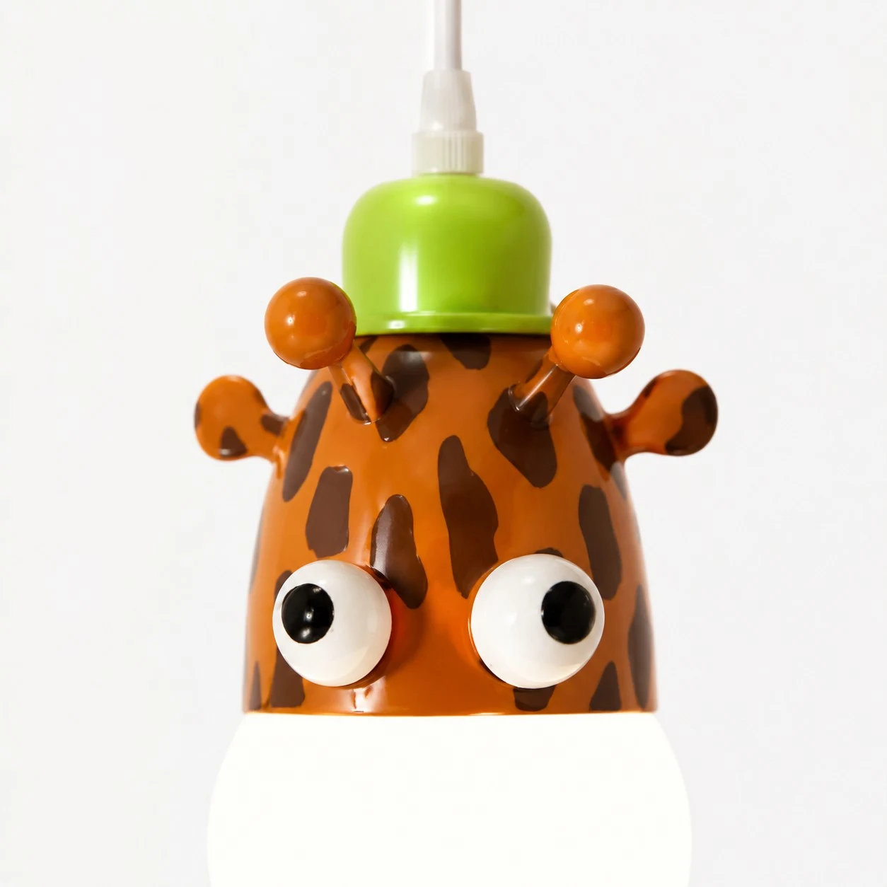 Playful details, softened light giraffe detail