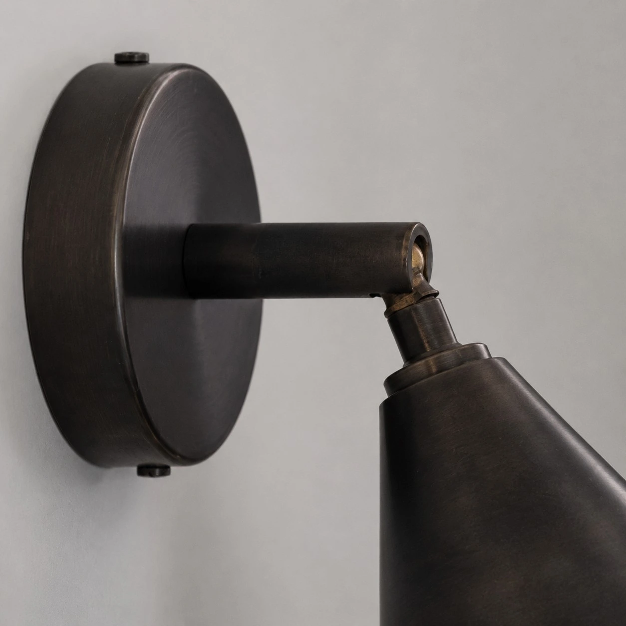 Adjustable joint close-up