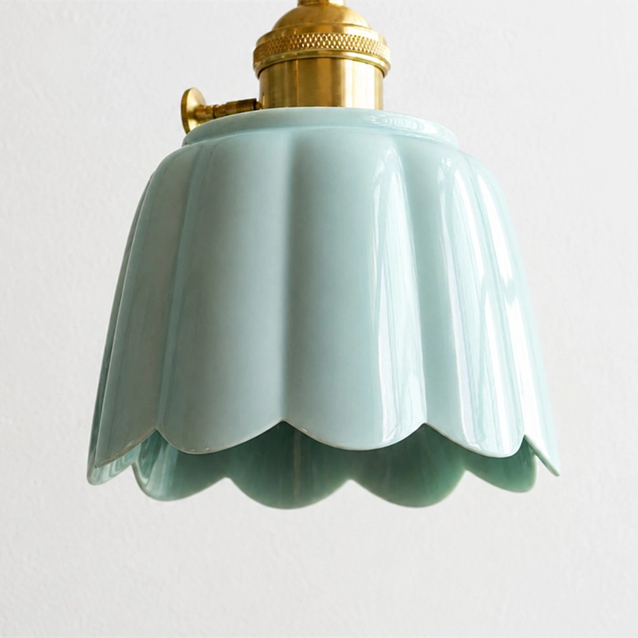 Cienax layered petal-shaped ceramic shade close view