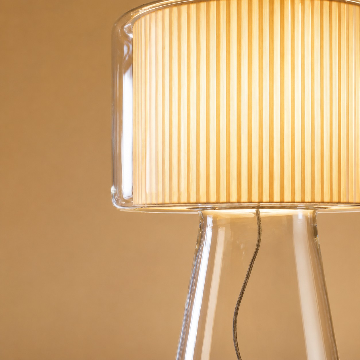 Natural Glass Table Lamp With Fabric Shade material detail