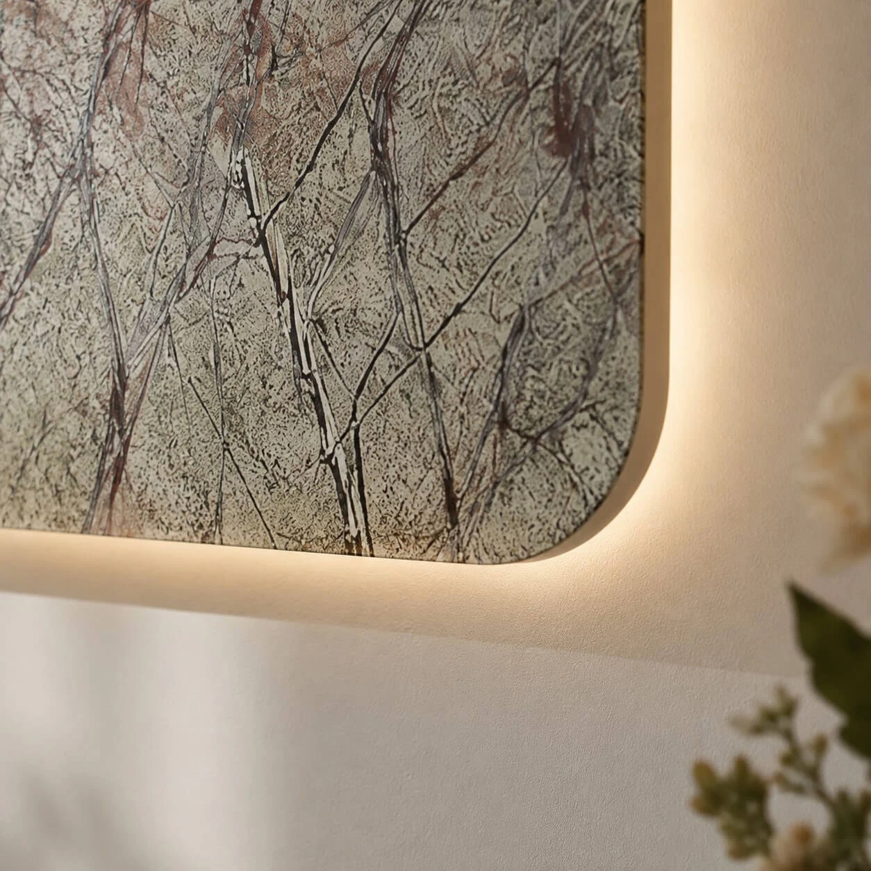 Rounded edge and side glow detail