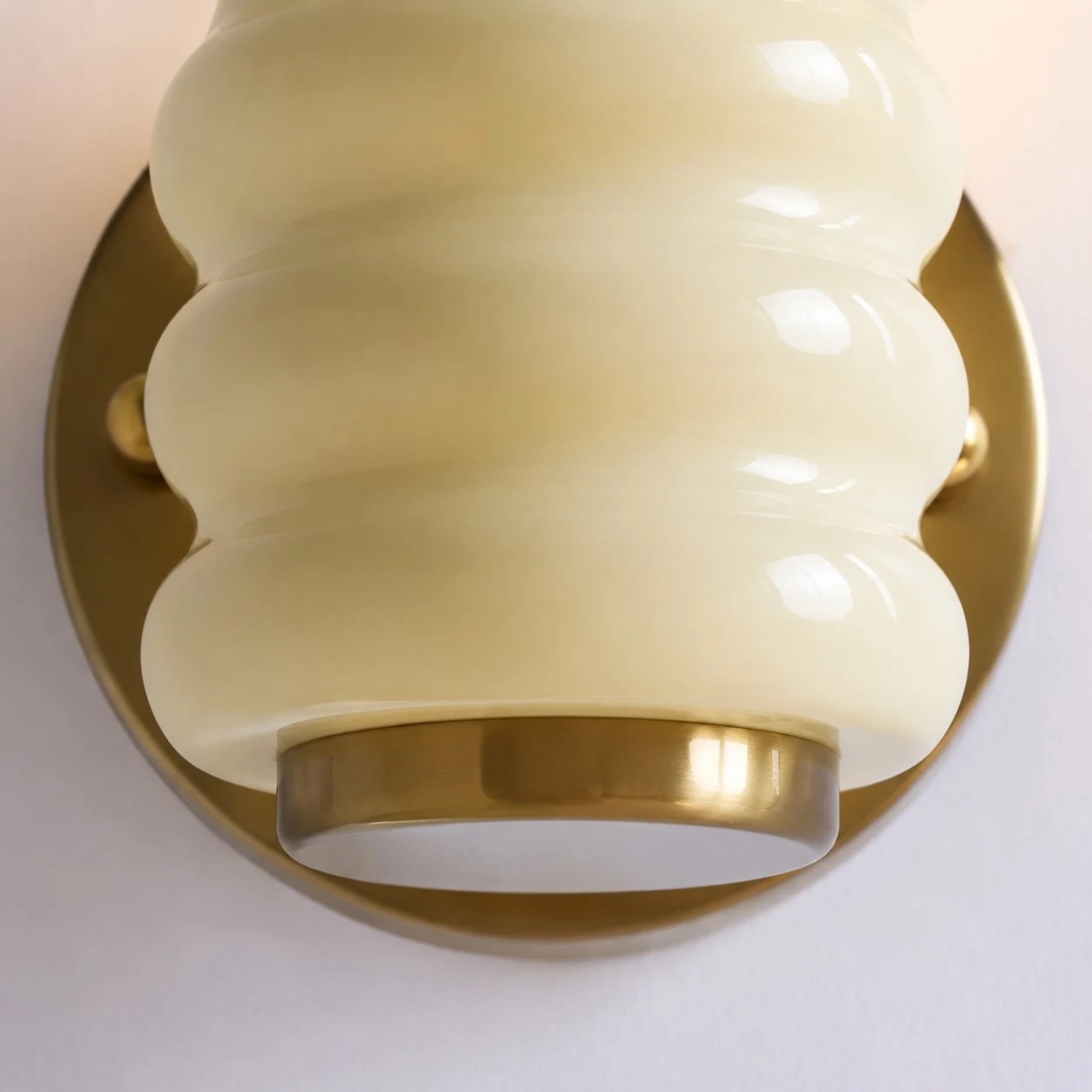 Vintage French Ribbed Wall Sconce shade detail