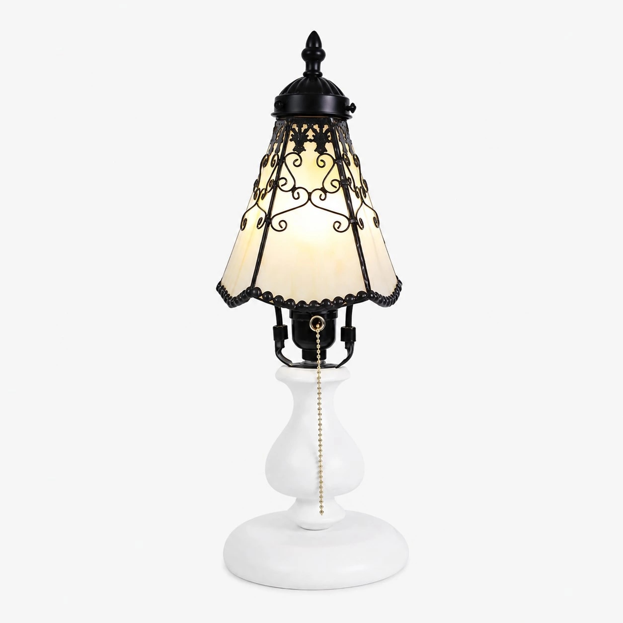 Tischlampe im Tiffany-Stil, warmcremefarben