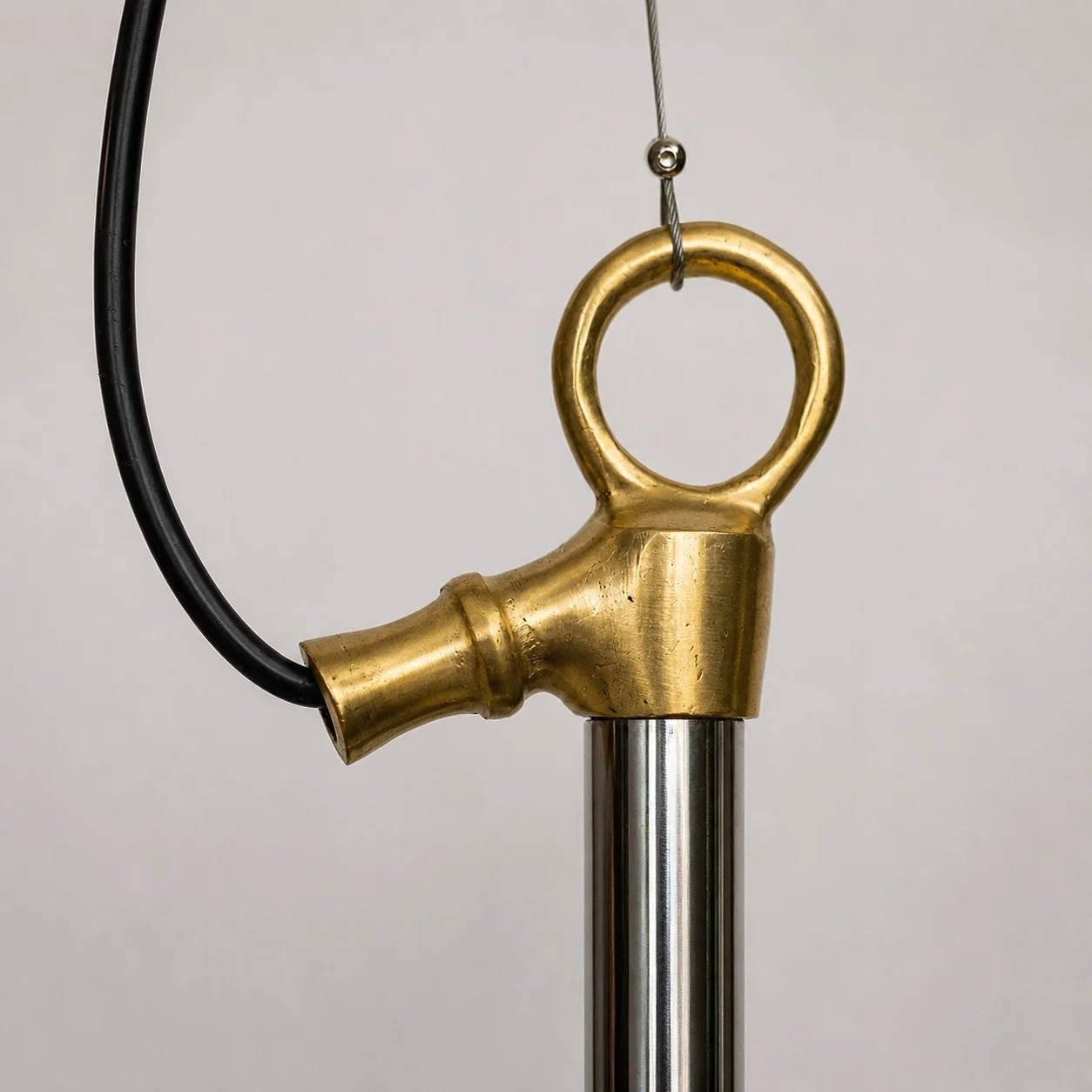 Brass loop and upper metal connector detail