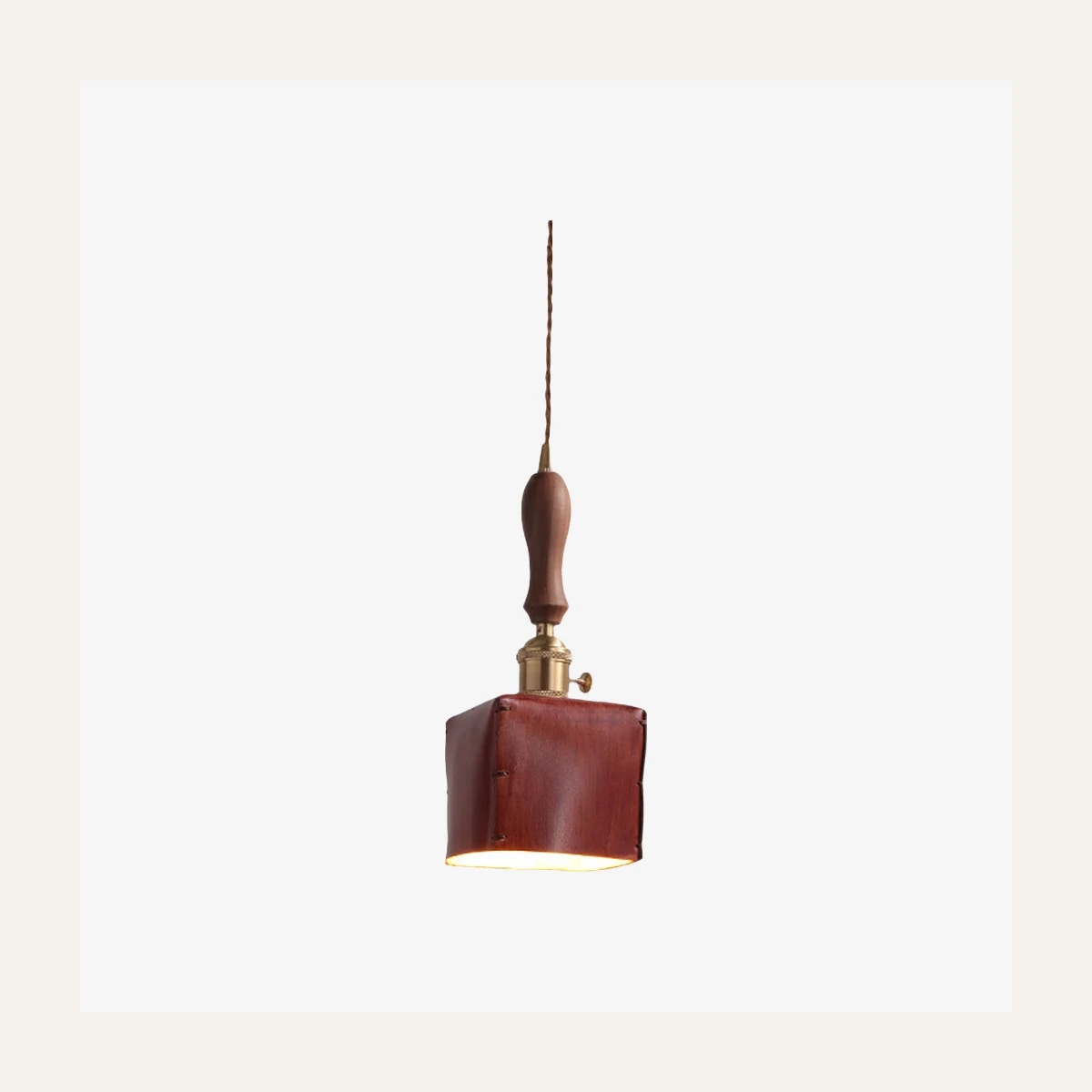 Lampa wisząca z brązowej, kwadratowej skóry w stylu C