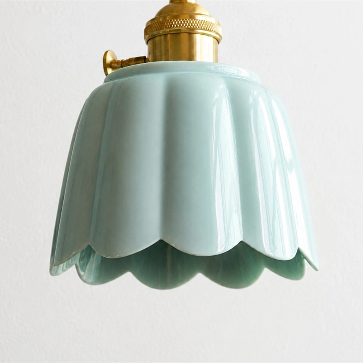 Cienax layered petal-shaped ceramic shade close view
