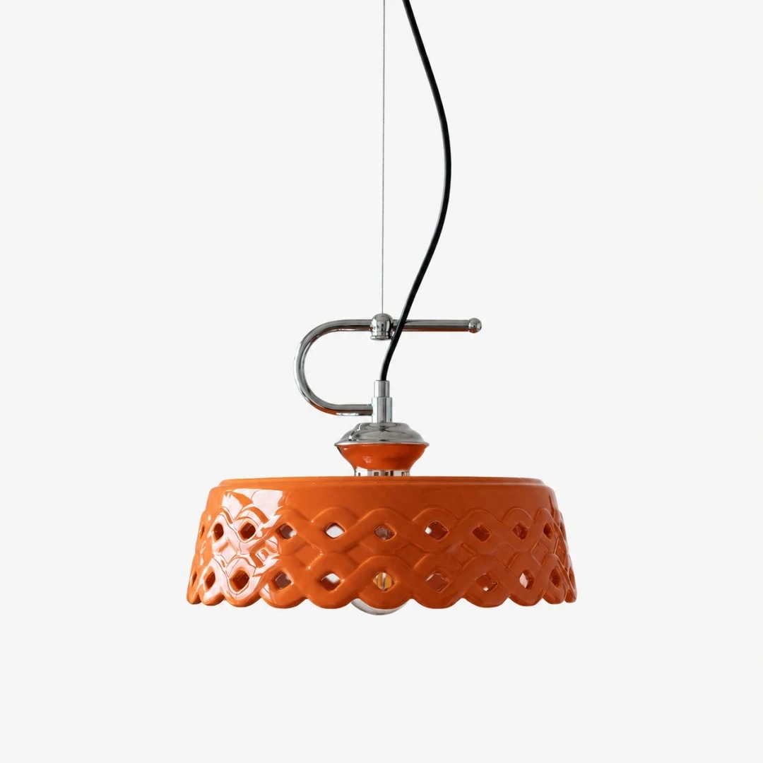 Lampe suspendue en céramique orange, vue complète de l'abat-jour