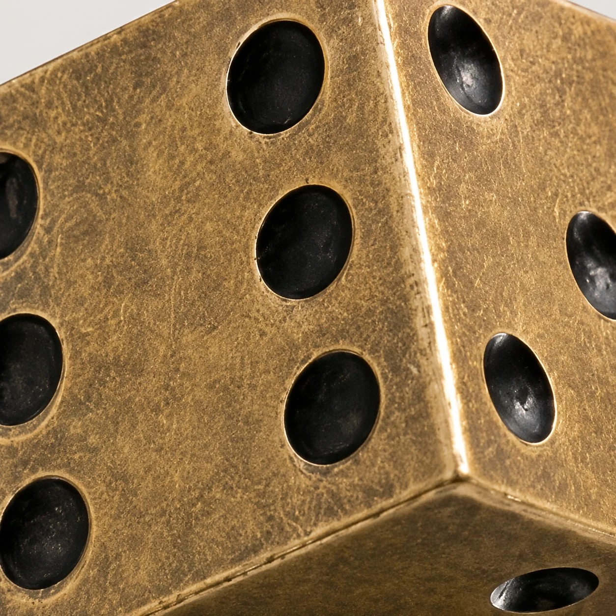 Recessed pips and crisp edges