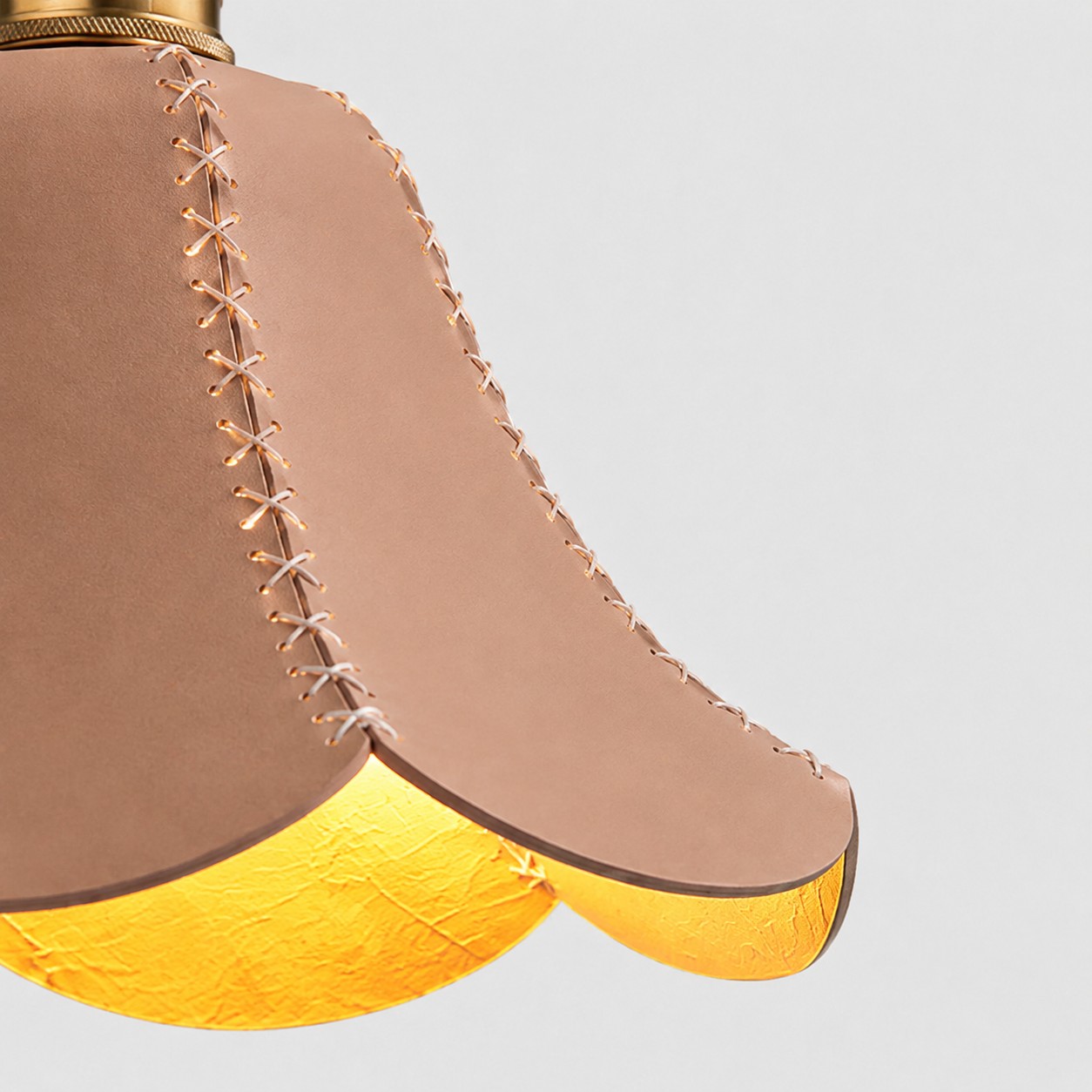 Soft scalloped leather edge