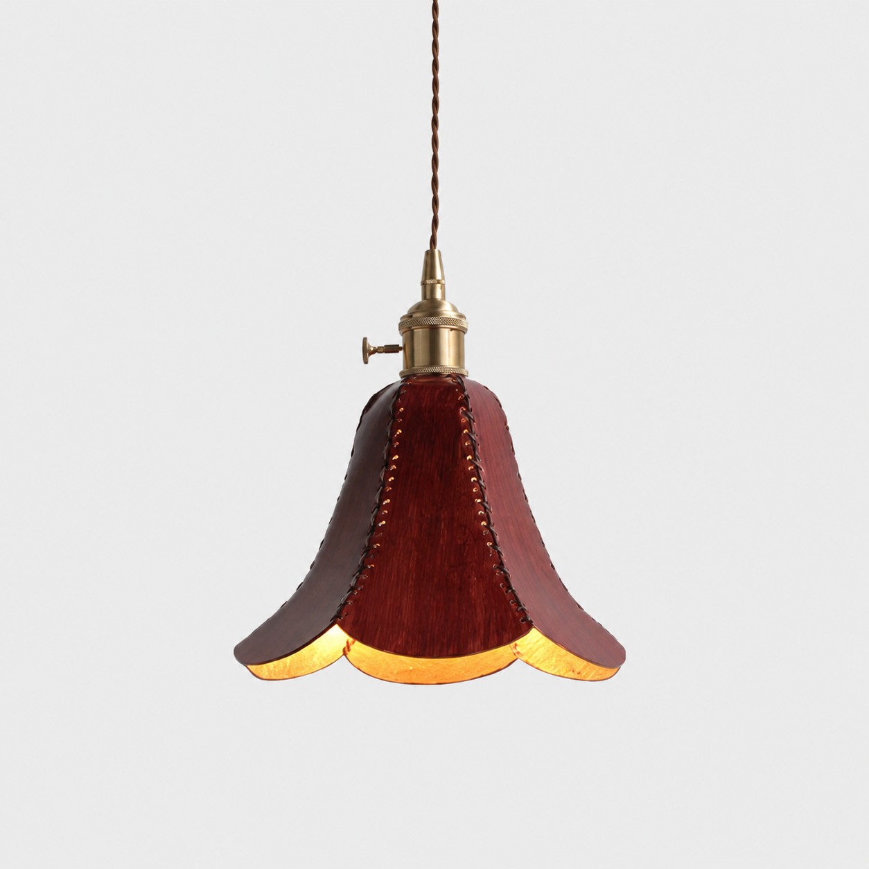 Brown / Single leather petal pendant light