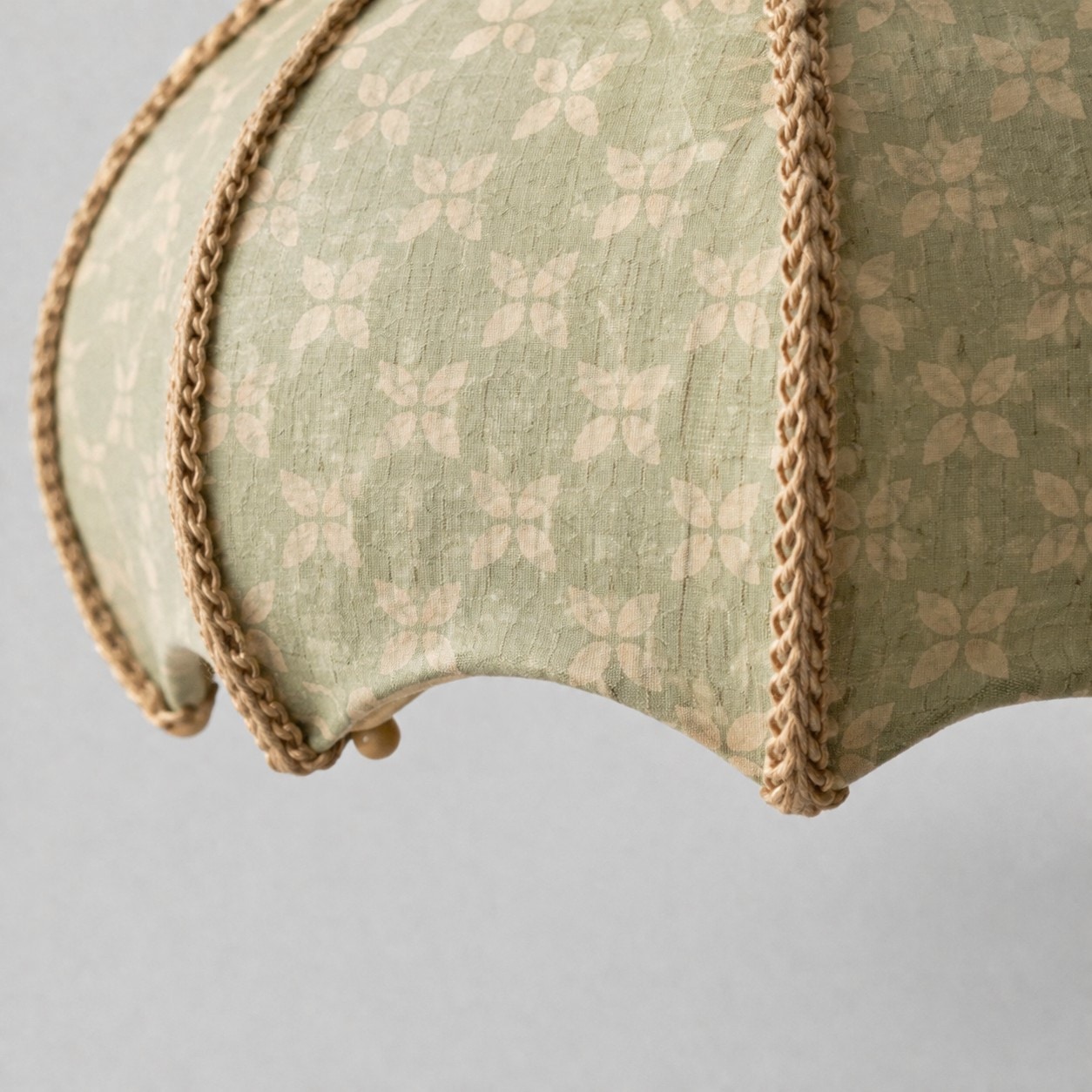 Curved fabric panels and finished edges