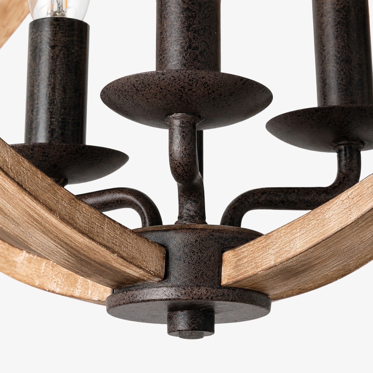 Lustre suspendu à 3 lumières en bois vieilli rustique et finition rouille