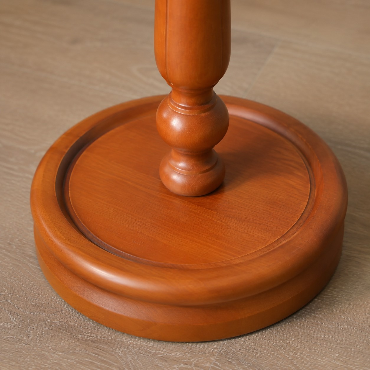 Lampvoet van massief hout