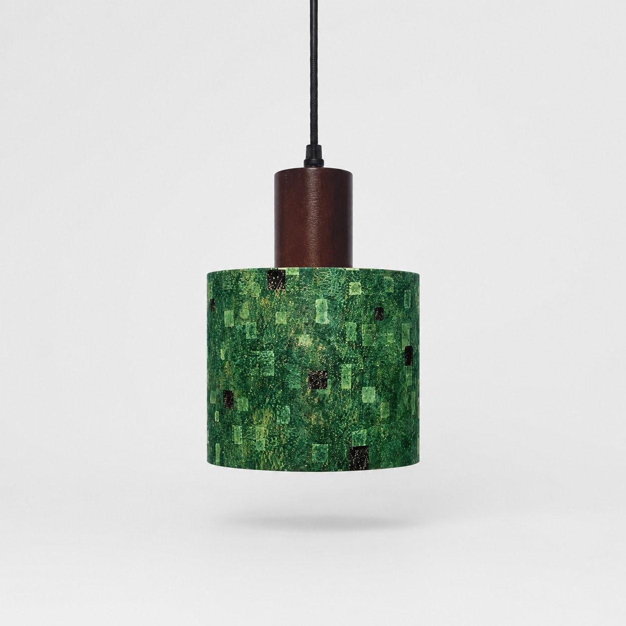 Green Gilded Pattern - 16 cm / 6.3 in - Wood Tone