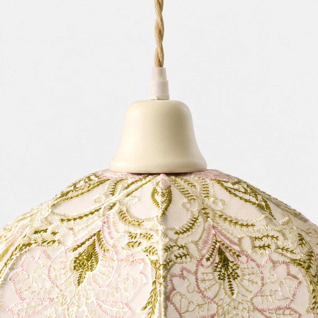 Embroidery with a softly finished edge