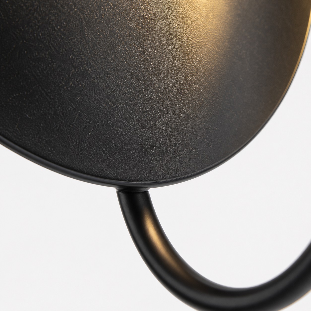 Sculptural Disc Integrated LED Wall Sconce — Product detail 1