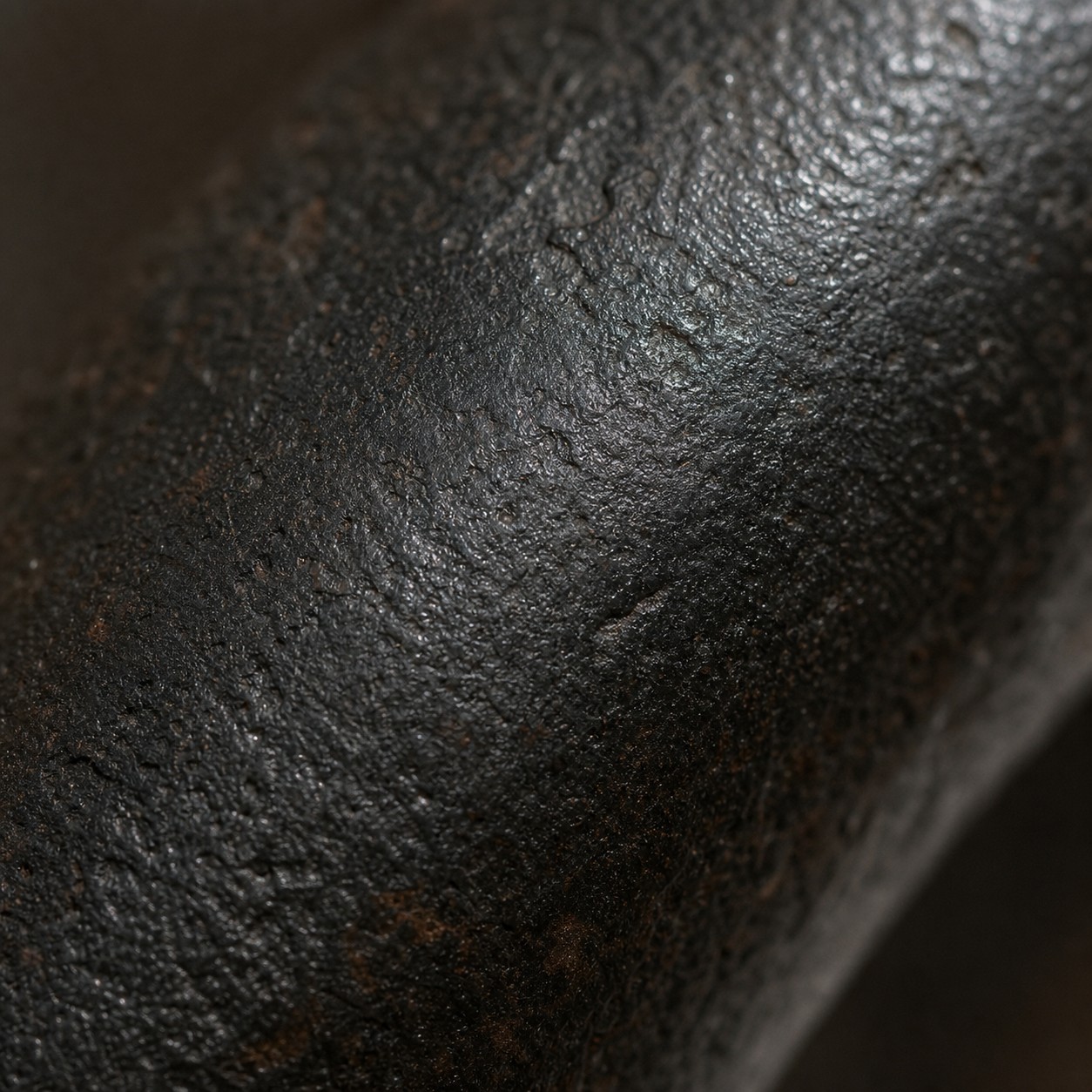 hammered iron ring detail