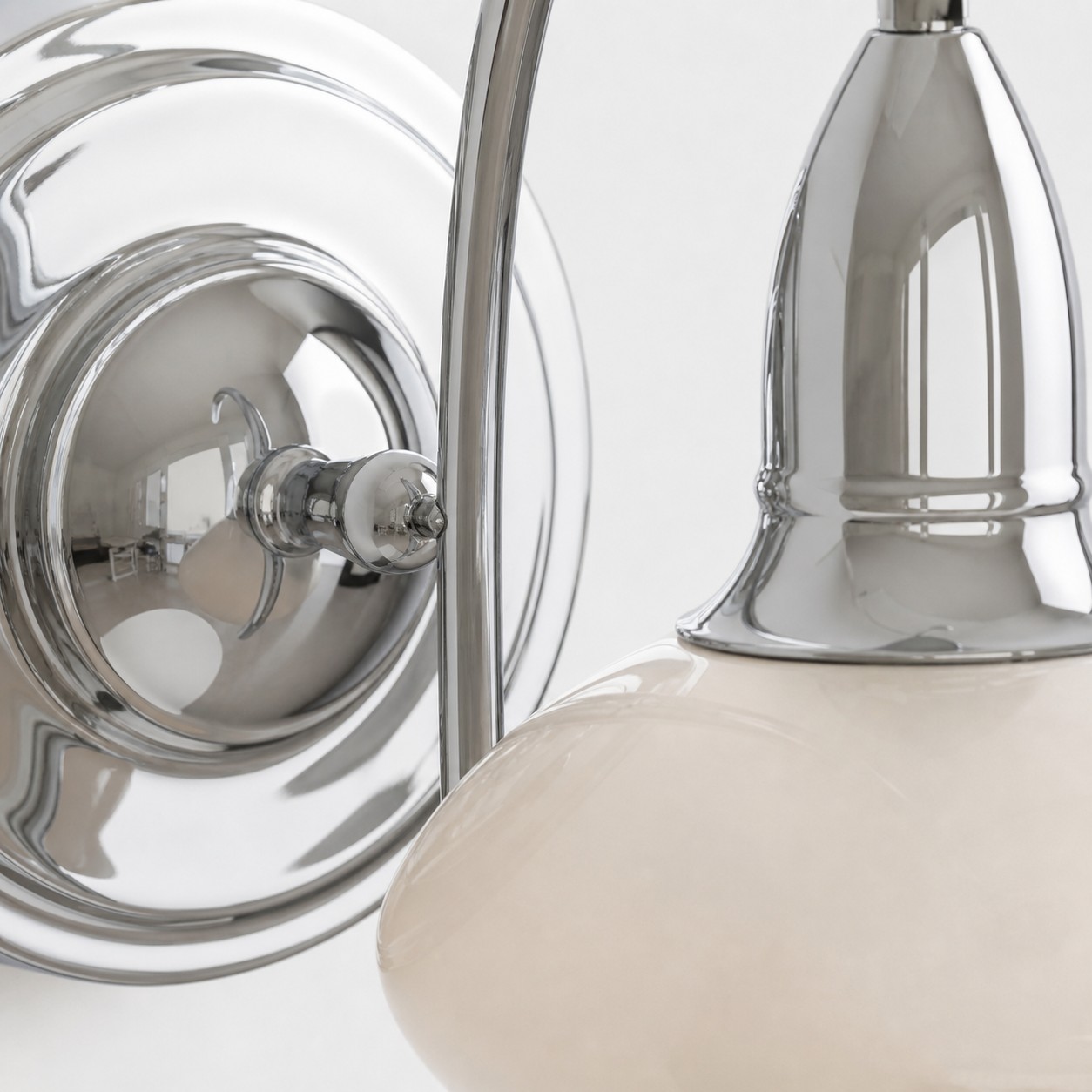 Curved arm and shade holder