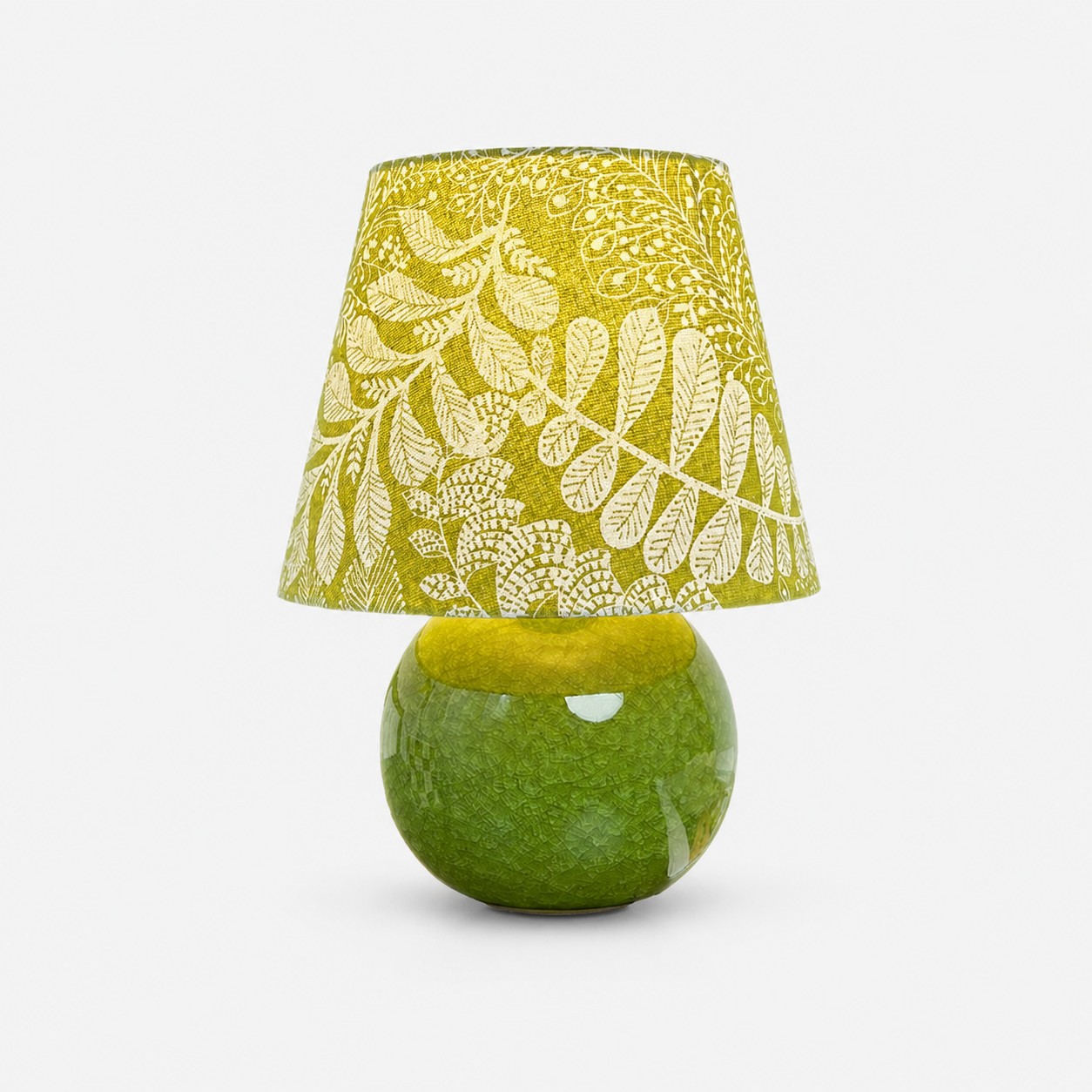 Lampe de table complète en céramique botanique à motif d’olivier, sur fond blanc