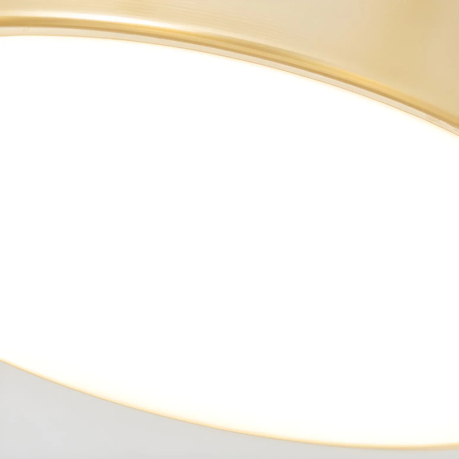 Unten angebrachte integrierte LED-Lichtquelle