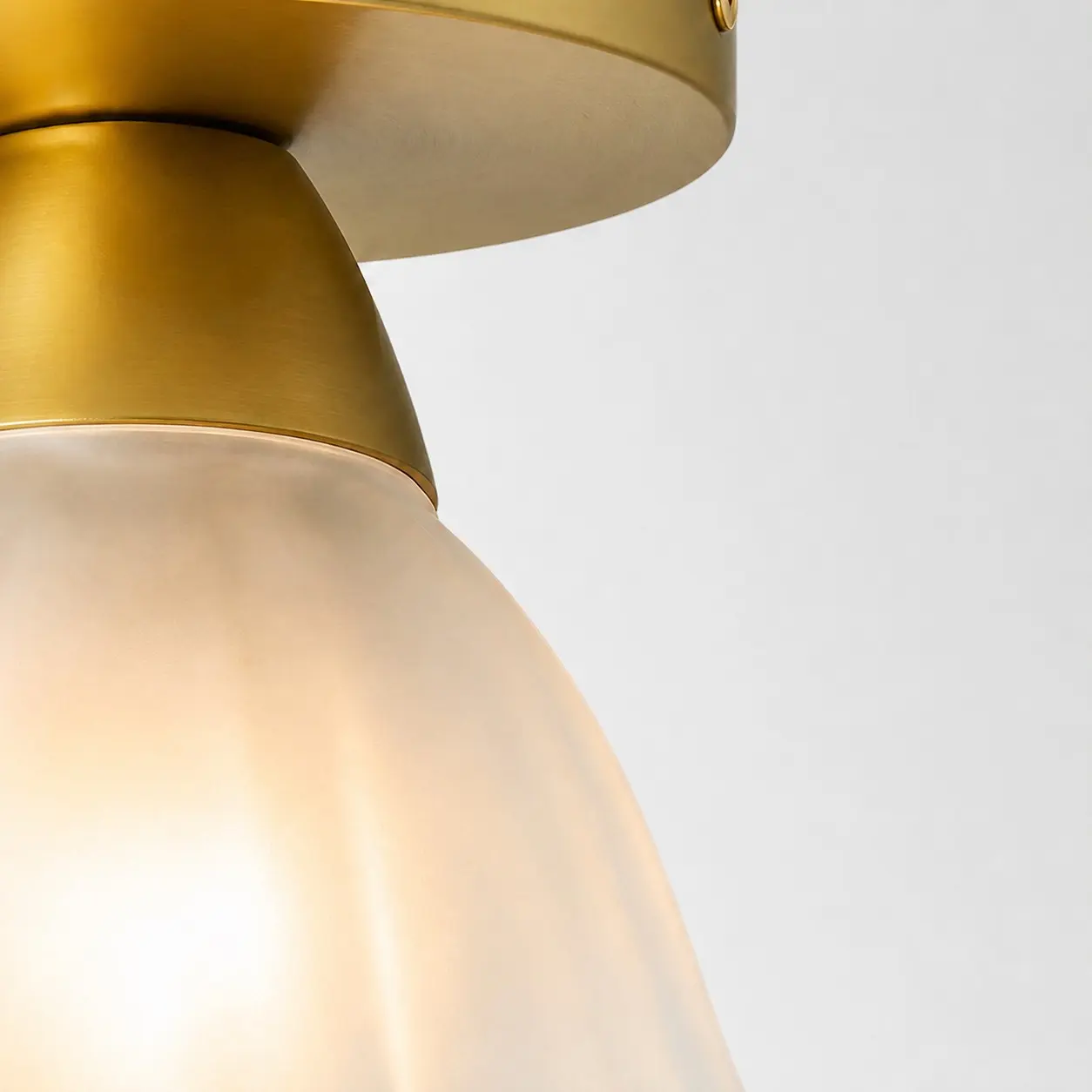 Détail de la douille et du raccordement du verre dépoli