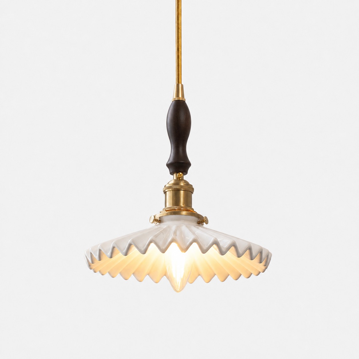 Blanc + bois de noyer + base en laiton