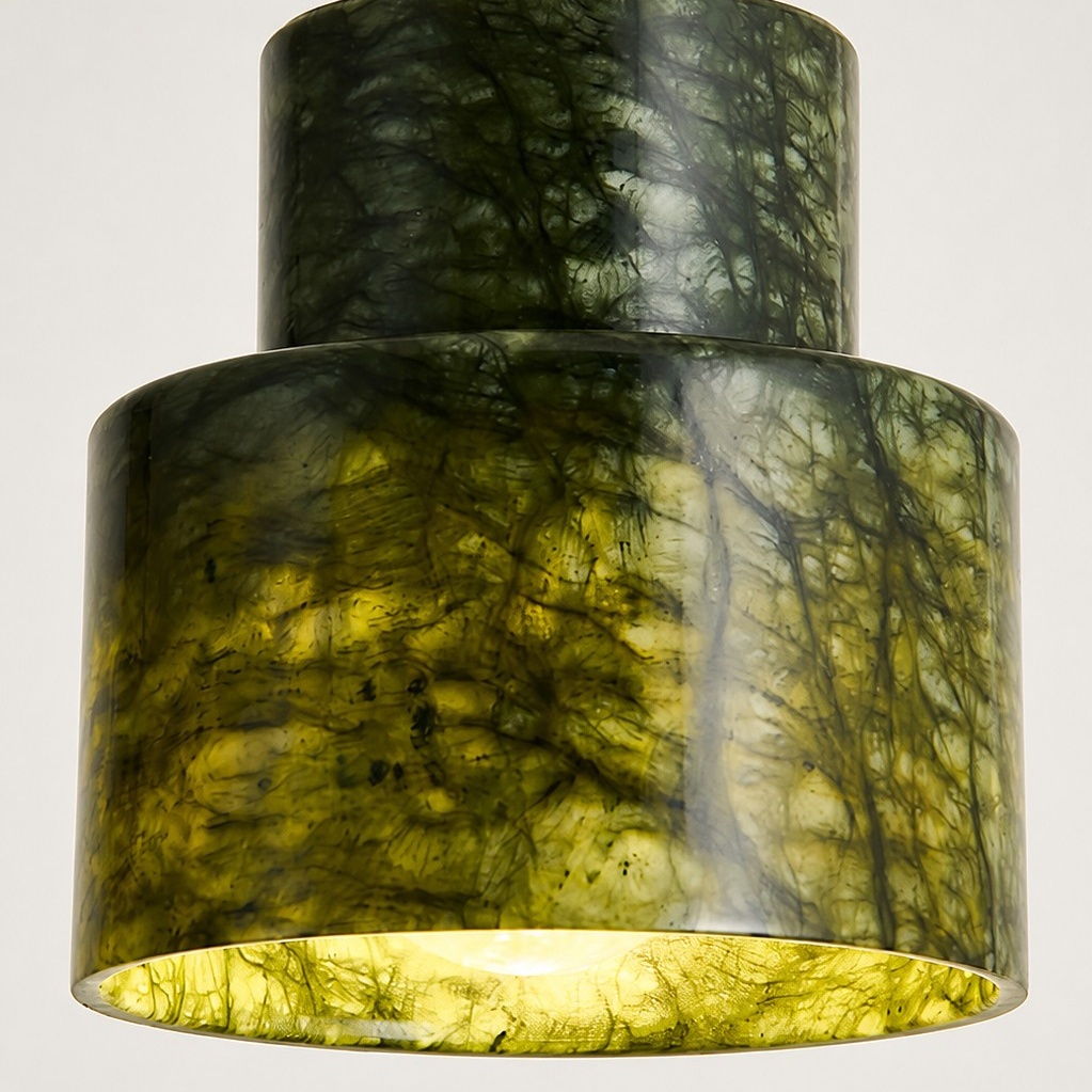 Illuminated cylindrical jade shade