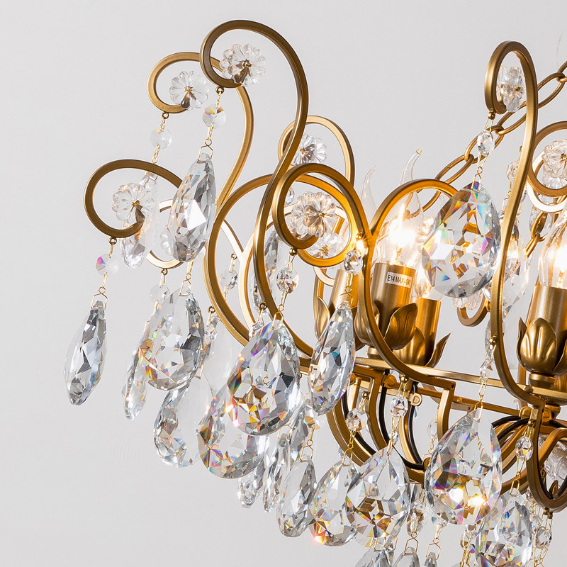 Monture en laiton ornée de volutes et de gouttes en cristal facettées
