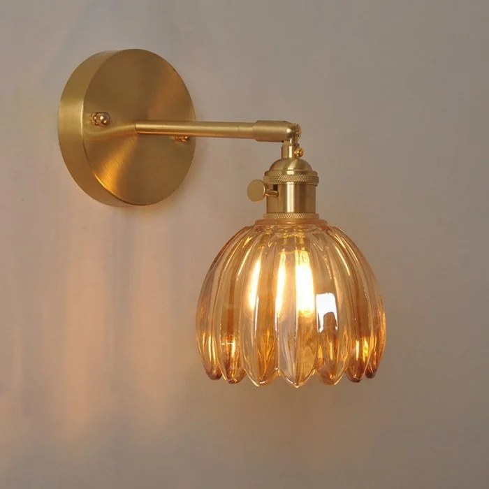 Amber ribbed tulip wall lamp