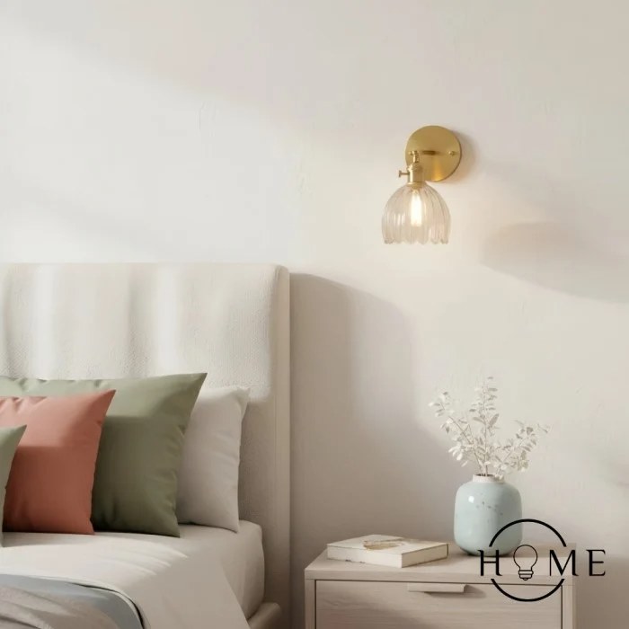Ribbed glass tulip wall lamp