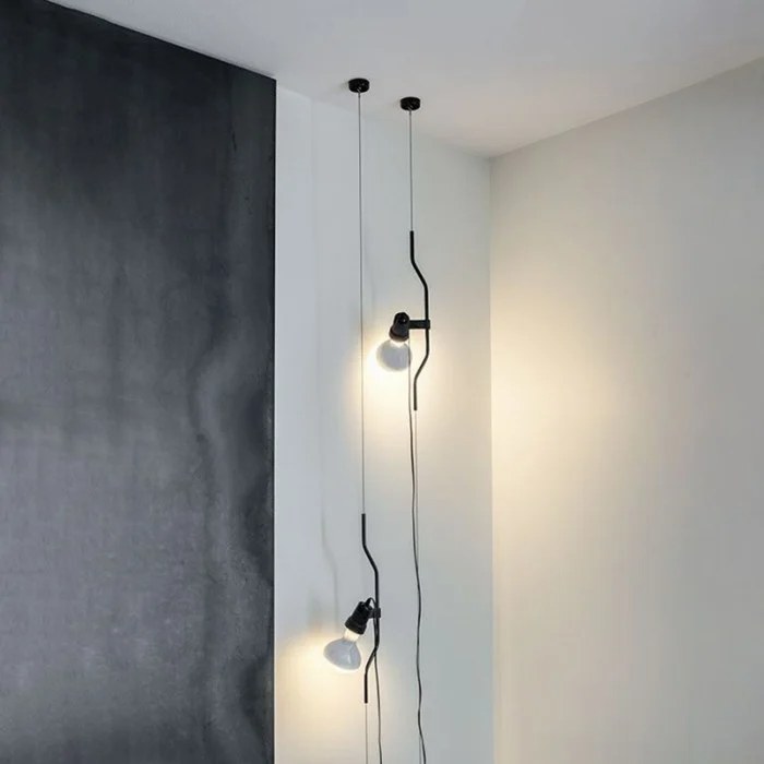 Linea floor-to-ceiling cable spotlight