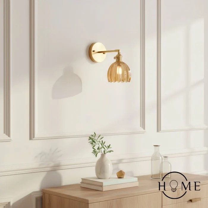 Ribbed glass tulip wall lamp