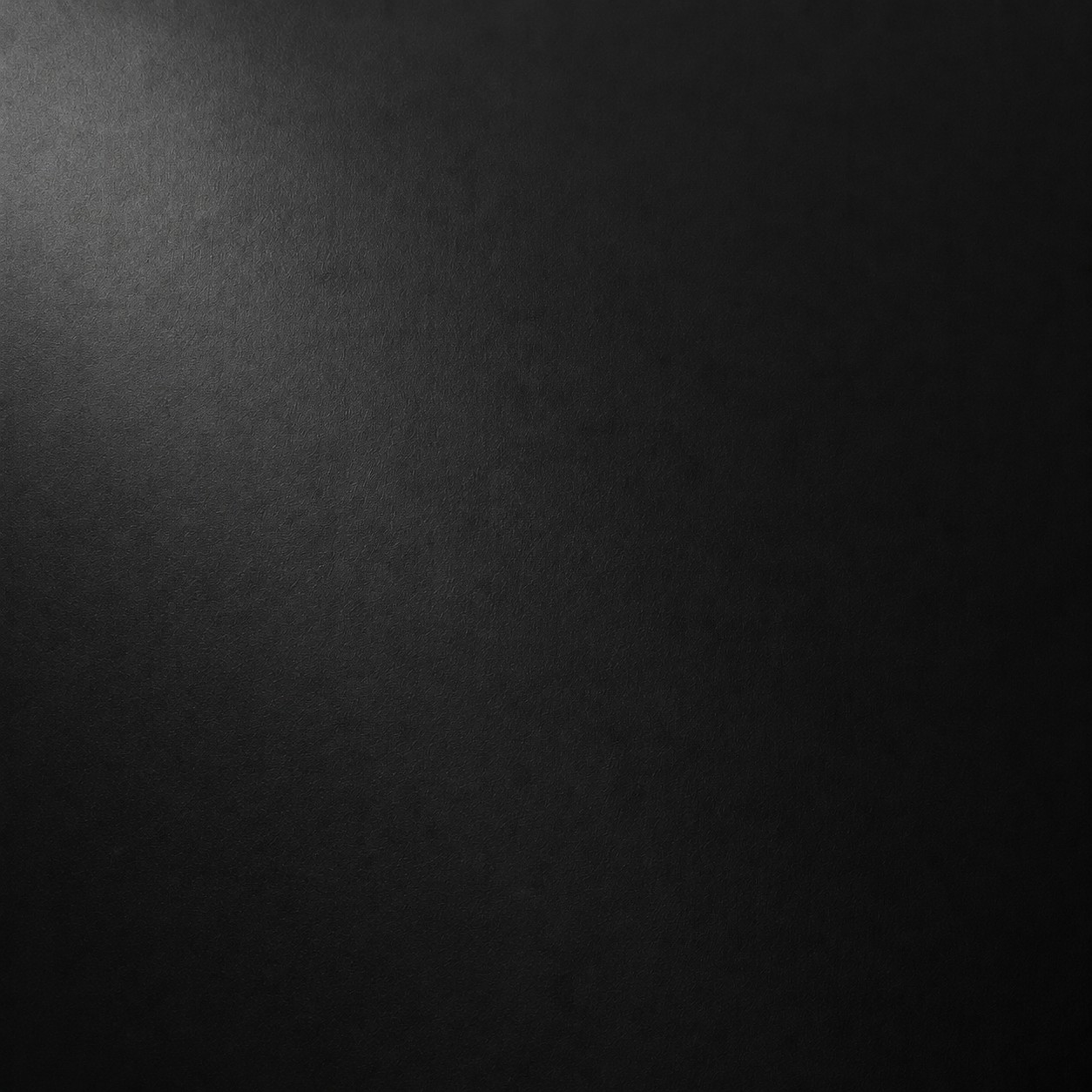 Detalle de acabado en negro mate