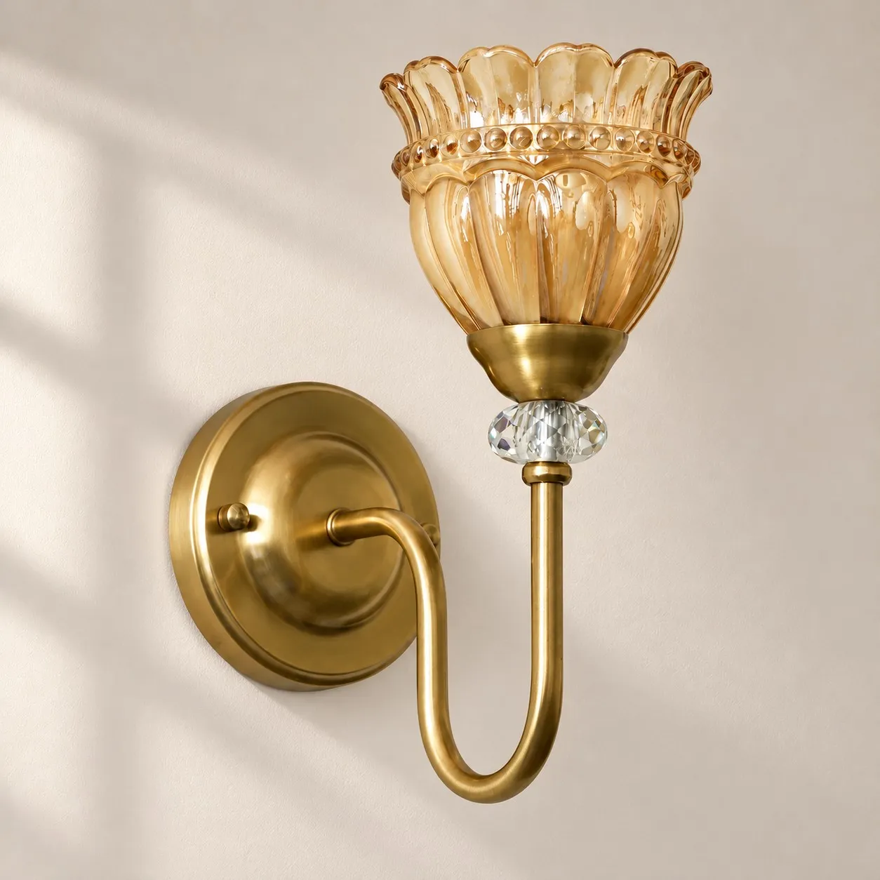 Franse kwallen wandlamp met glazen kralen